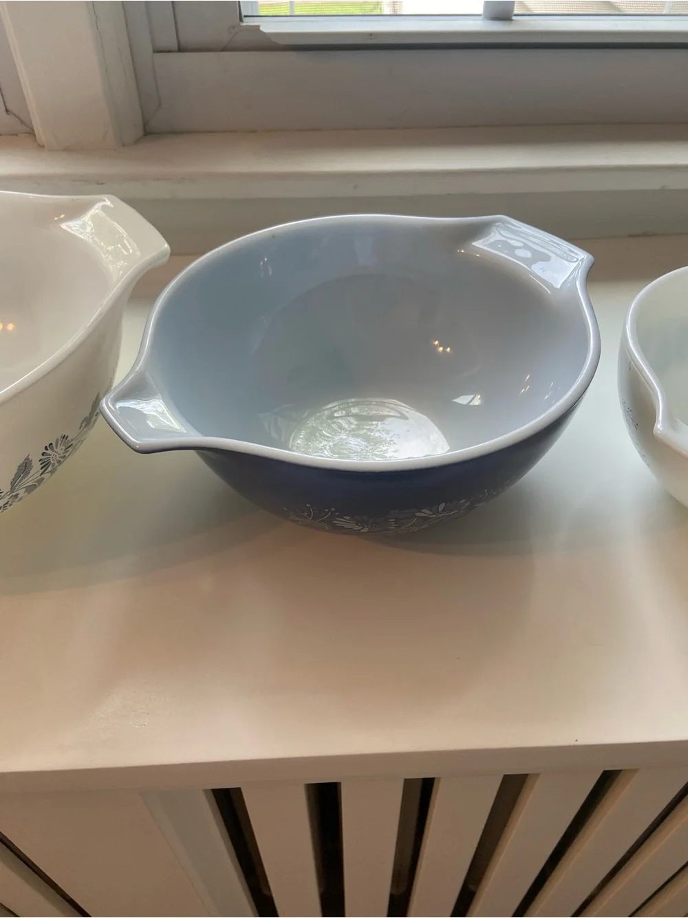 Vintage Pyrex Colonial Mist Cinderella nesting mixing bowl set Blue Daisy 1983.